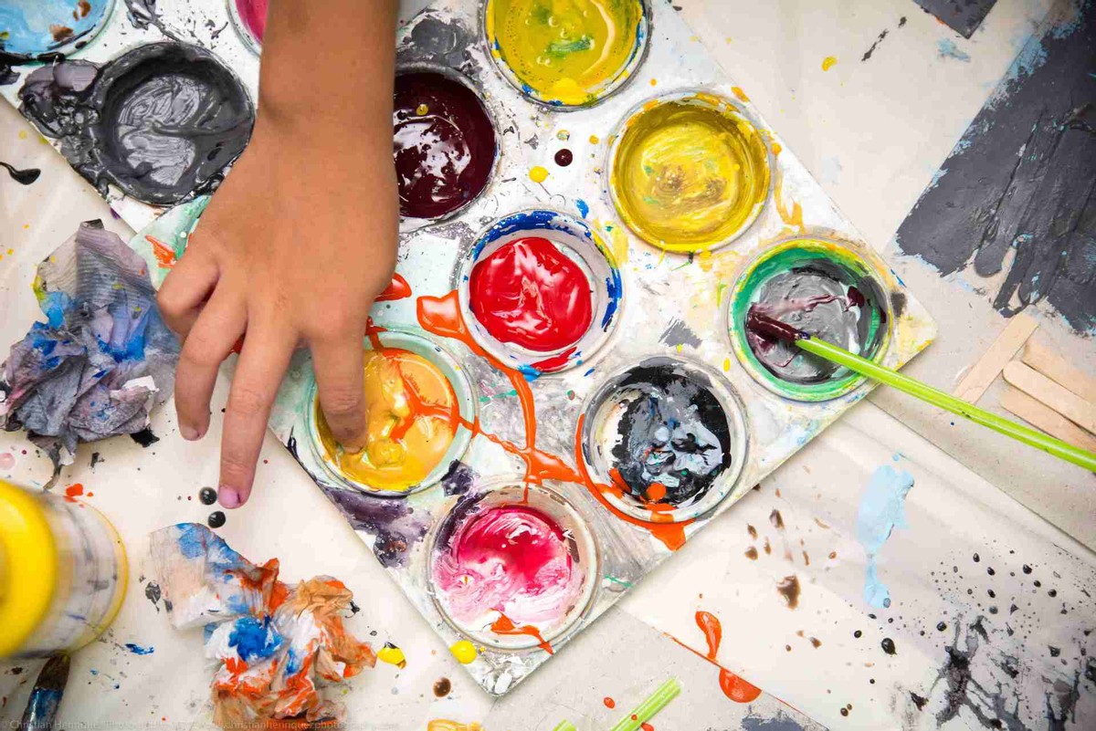 英国留学女生专业选择_英国女生最爱的专业排名_英国大学社会学专业排名