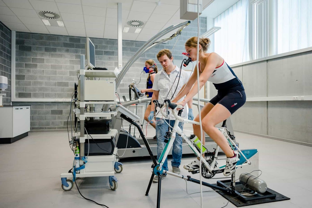 英国留学女生专业选择_英国女生最爱的专业排名_英国大学社会学专业排名