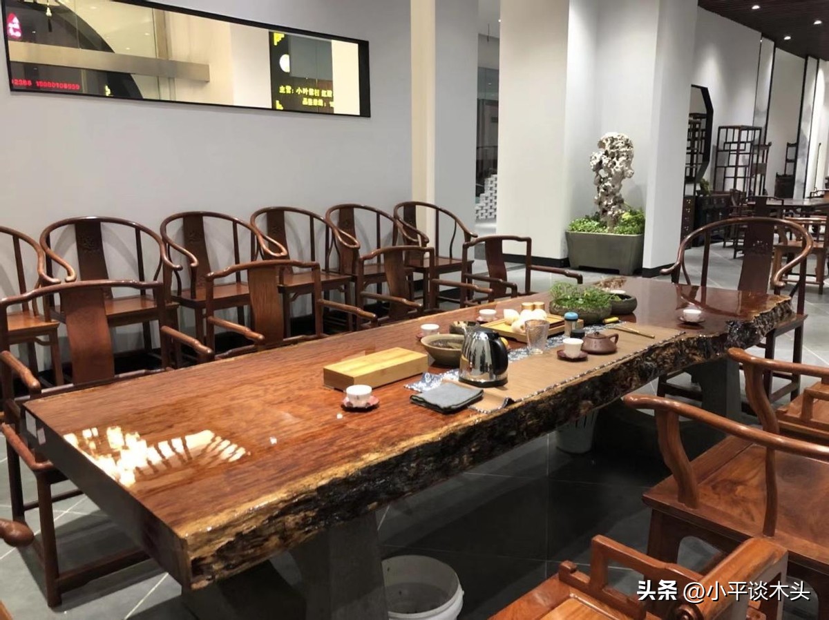 巴花大板什么纹路最贵_高山巴花与平原巴花区别_巴花实木大板桌