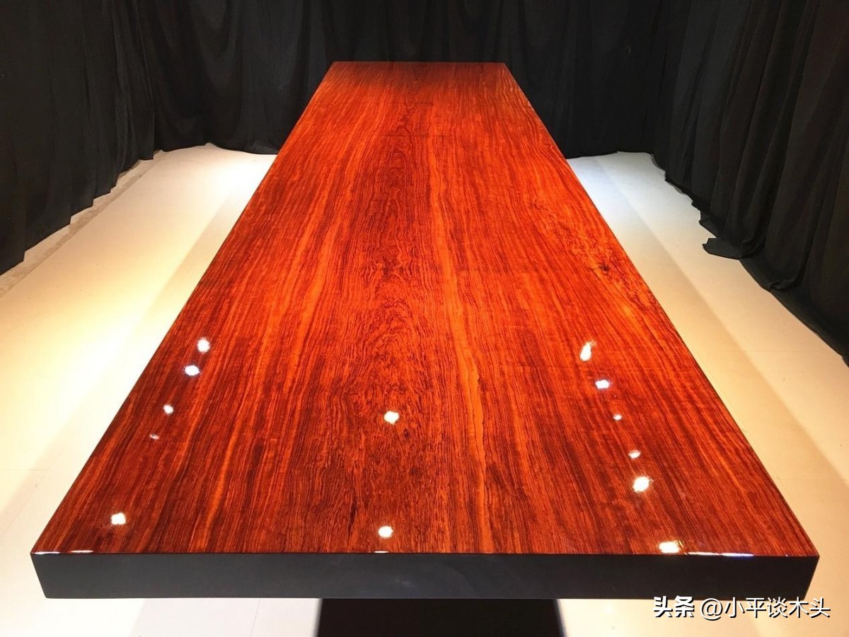 巴花实木大板桌_高山巴花与平原巴花区别_巴花大板什么纹路最贵
