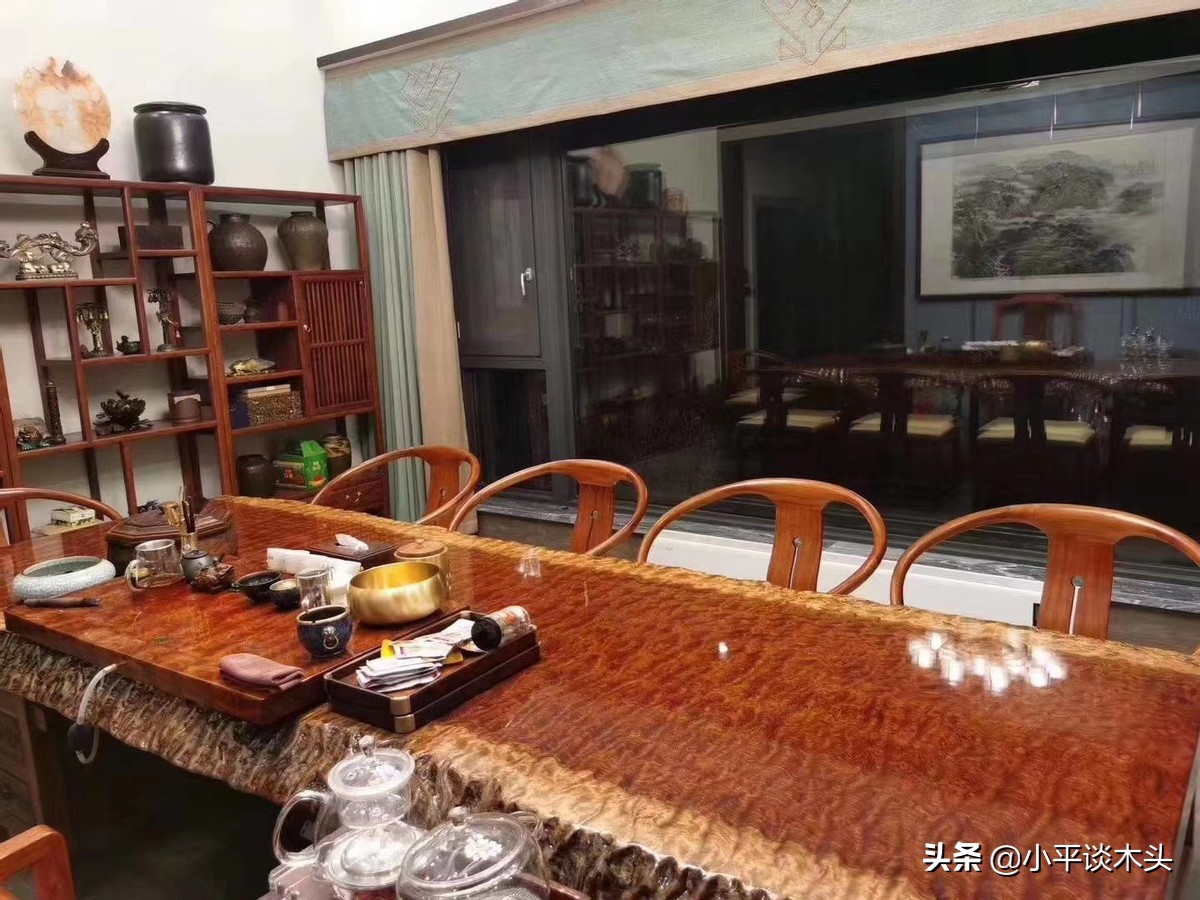 巴花大板什么纹路最贵_巴花是什么 巴西花梨木价格高的原因 巴花大板材质稳定性