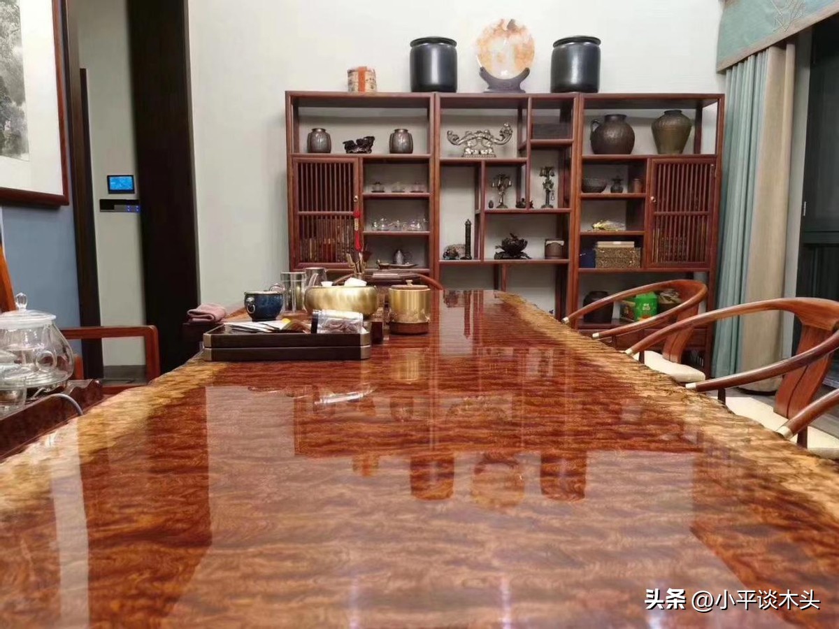 高山巴花与平原巴花区别_巴花实木大板桌_巴花大板什么纹路最贵