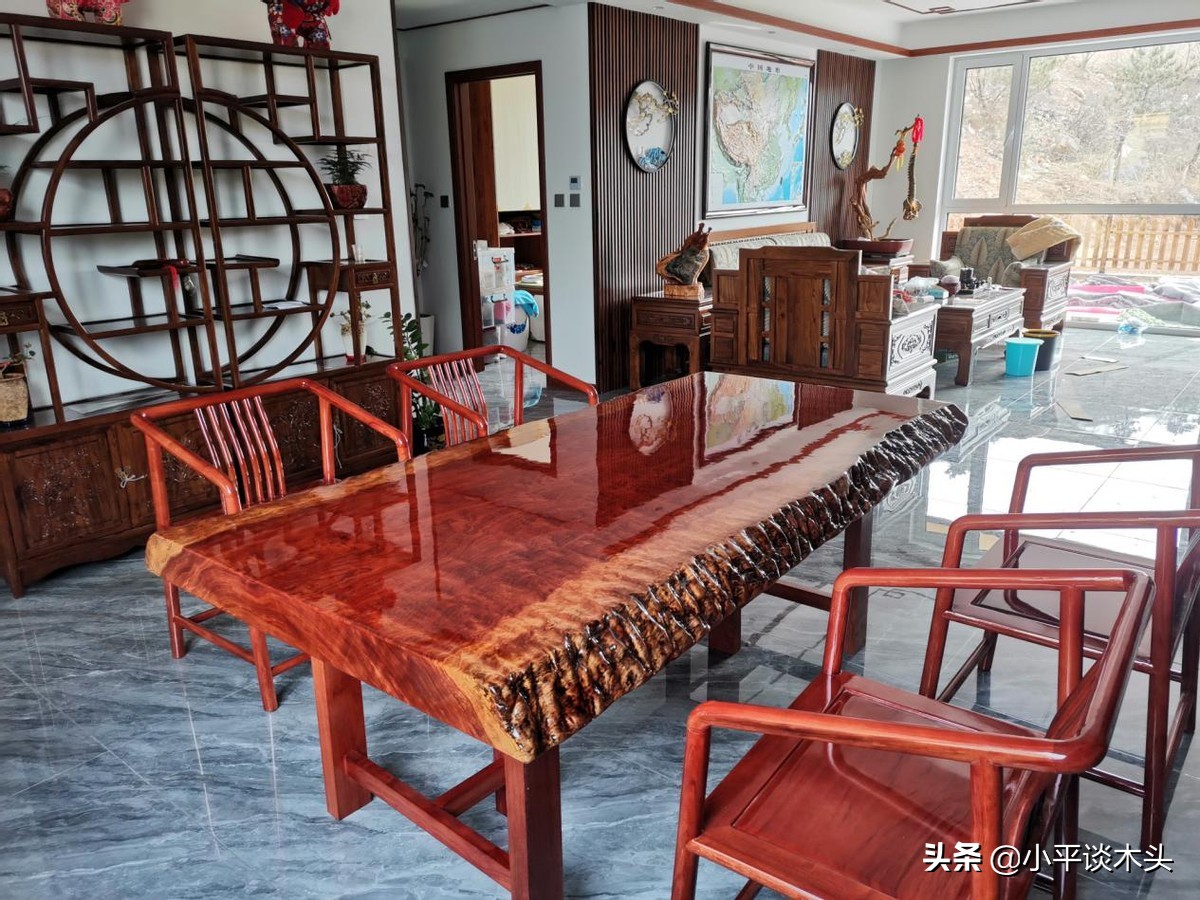 实木大板桌刷漆工艺影响价格_淘宝实木大板桌价格便宜原因_大板实木桌